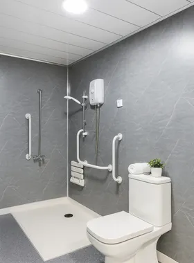 Student Hall Accessible_Bathroom